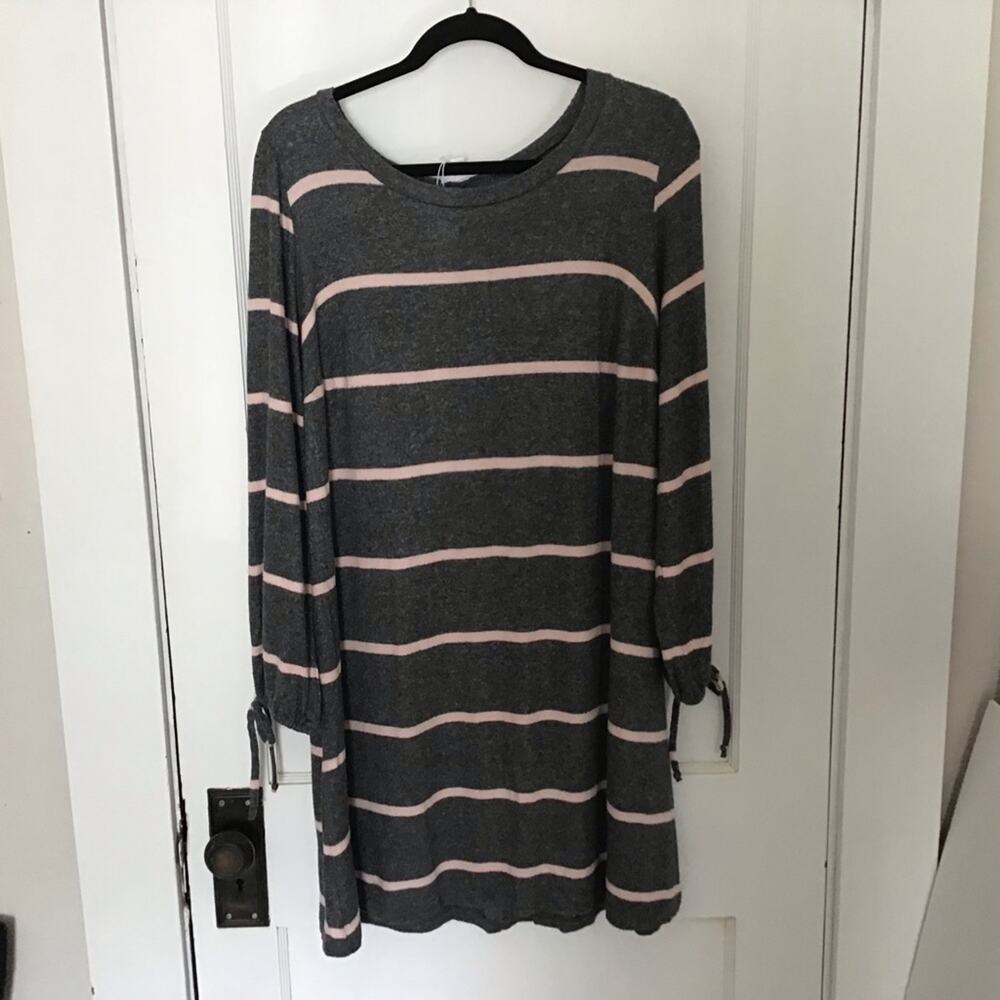 NWT Charming Charlie gray and pink stripe soft dress 1X